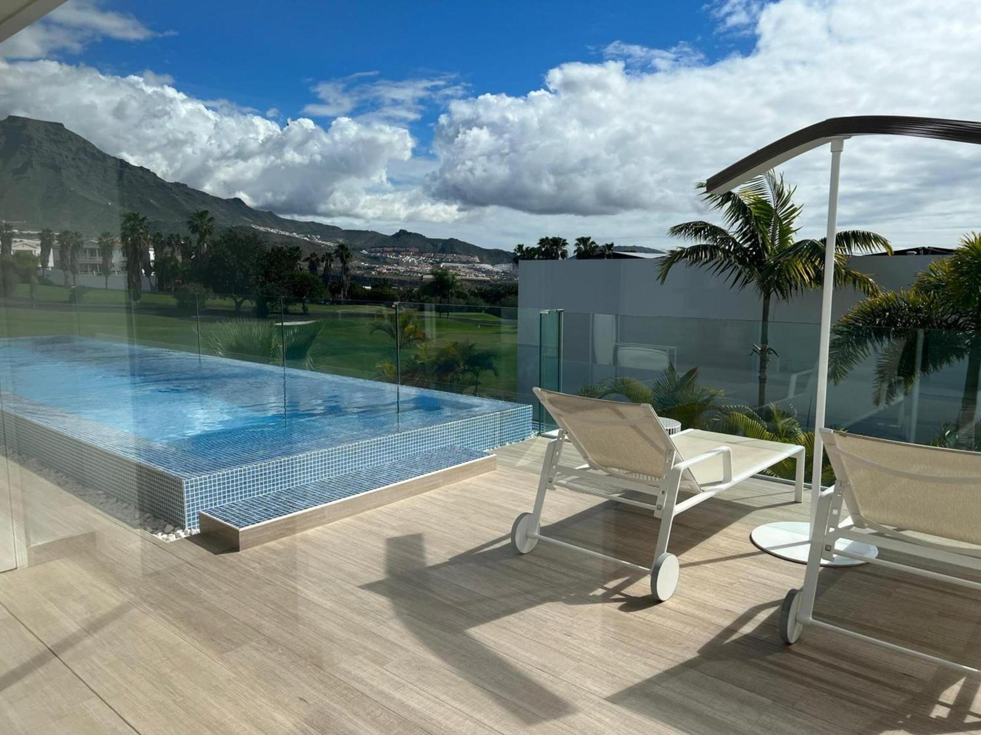 Luxury Villa Rebeka - Heated Pool And Jacuzzi 阿德耶 外观 照片